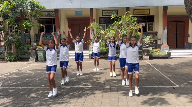 <center>Lomba Senam Anak Indonesia Hebat</center> video